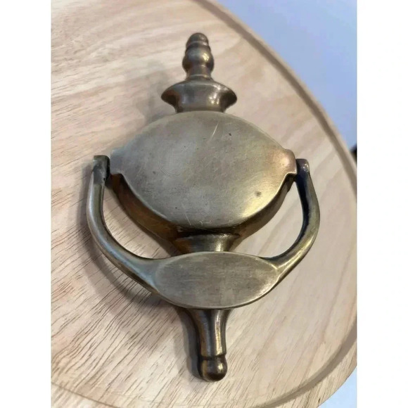 Vintage Brass door knocker engraved "Taylor" 7" tall 4" wide - Picture 5 of 5